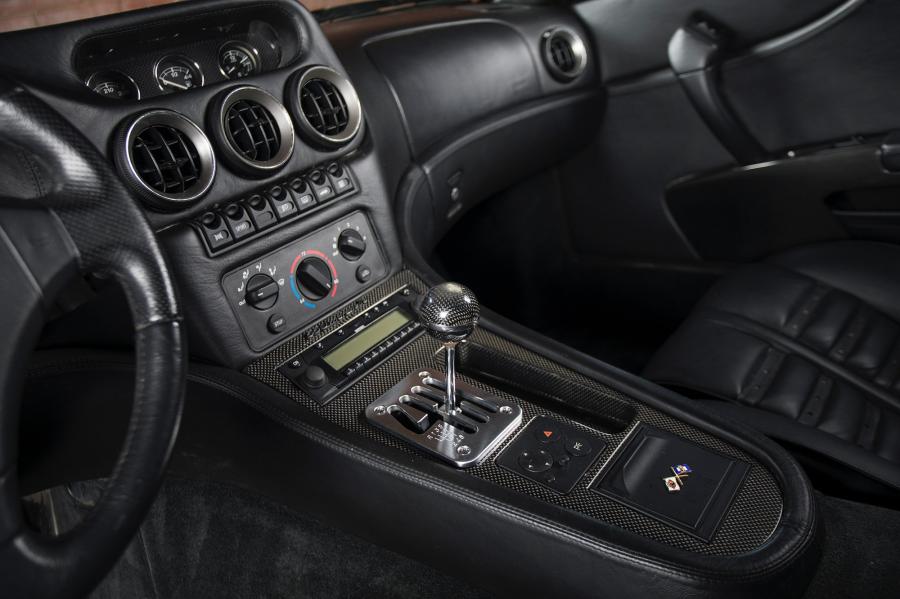 Детали интерьера Ferrari 550 Maranello 2000 года  (фото 49 из 112)